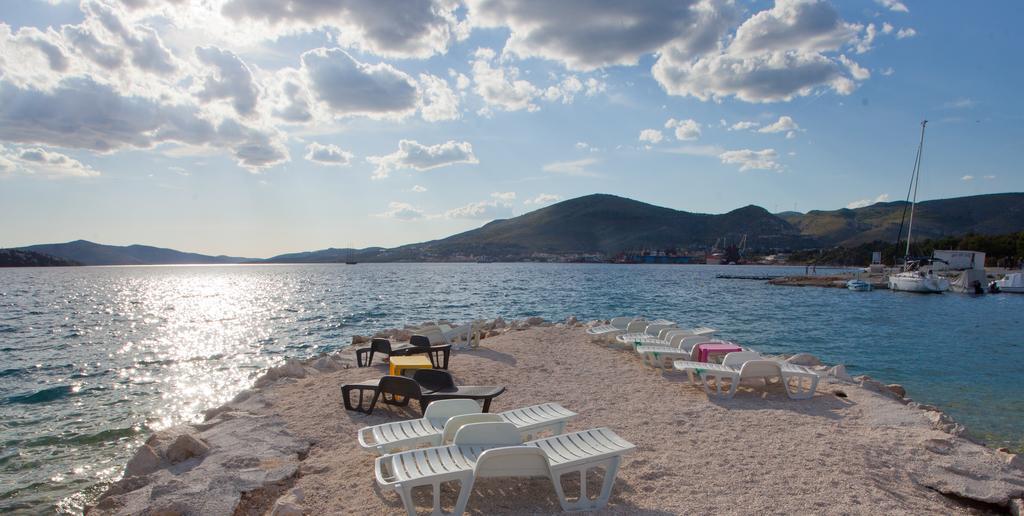 Apartments Villa Anamaria Trogir Exterior foto