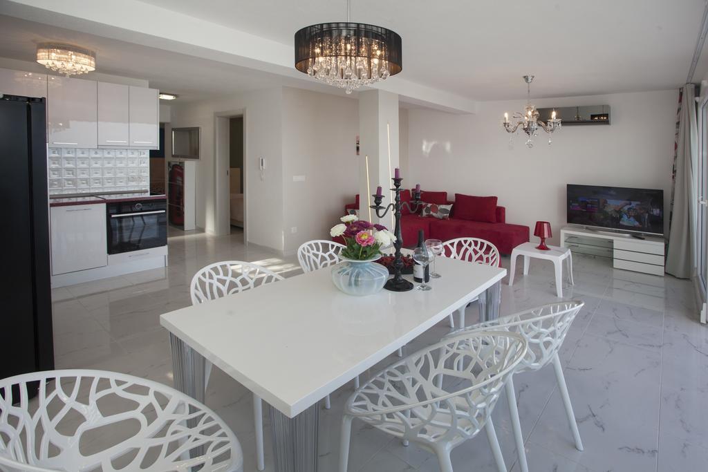 Apartments Villa Anamaria Trogir Exterior foto